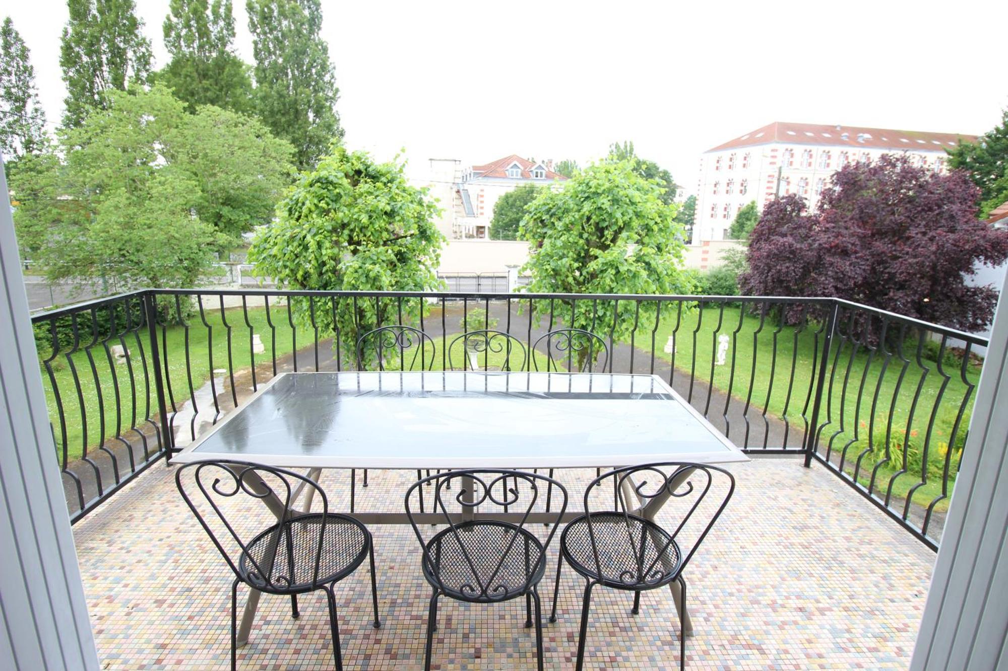 3 Chambres - Tres Grand Jardin Privee - Terrasse Privee - Garage Velo Et Moto - Parking Voiture Privee Dans La Propriete - Gere Par Presta-Zen'Services Thierville-sur-Meuse Exteriér fotografie